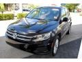 Deep Black Metallic - Tiguan SE Photo No. 4
