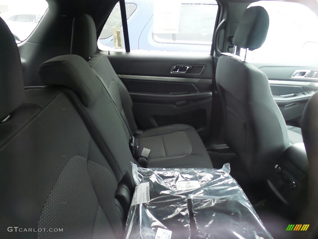 2018 Explorer XLT 4WD - Oxford White / Ebony Black photo #5