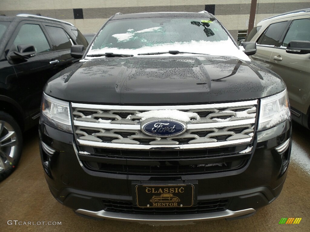 2018 Explorer XLT 4WD - Shadow Black / Ebony Black photo #2
