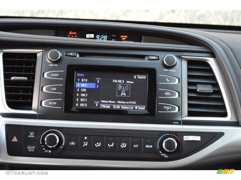 2018 Toyota Highlander LE AWD Controls Photo #123950064