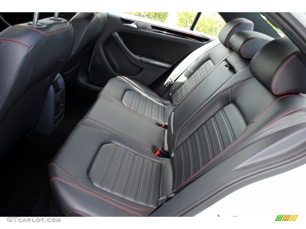 2016 Volkswagen Jetta GLI SE Rear Seat Photos