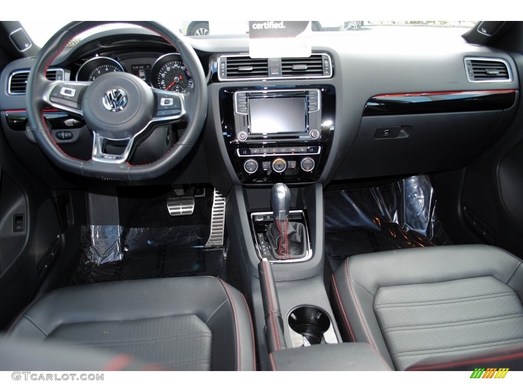 2016 Volkswagen Jetta GLI SE Titan Black Dashboard Photo #123950458