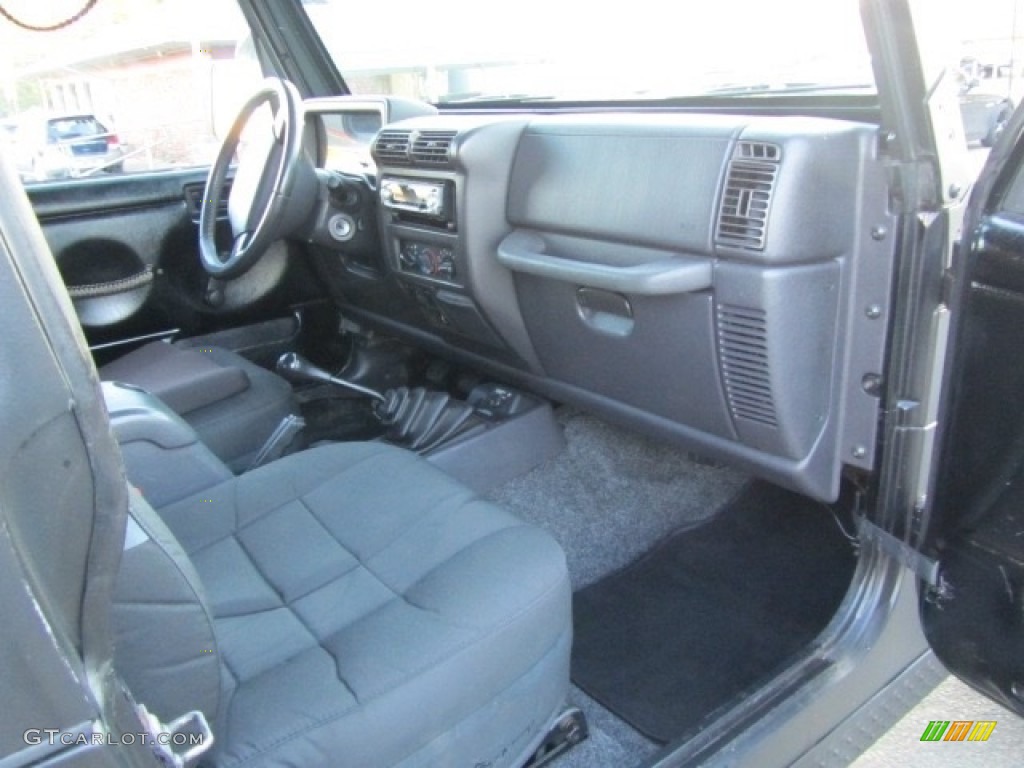 2002 Wrangler X 4x4 - Black / Agate Black photo #22