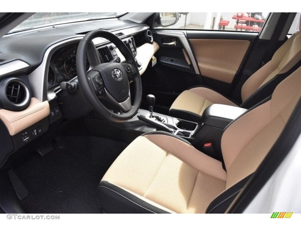 2018 RAV4 XLE AWD - Super White / Black photo #5