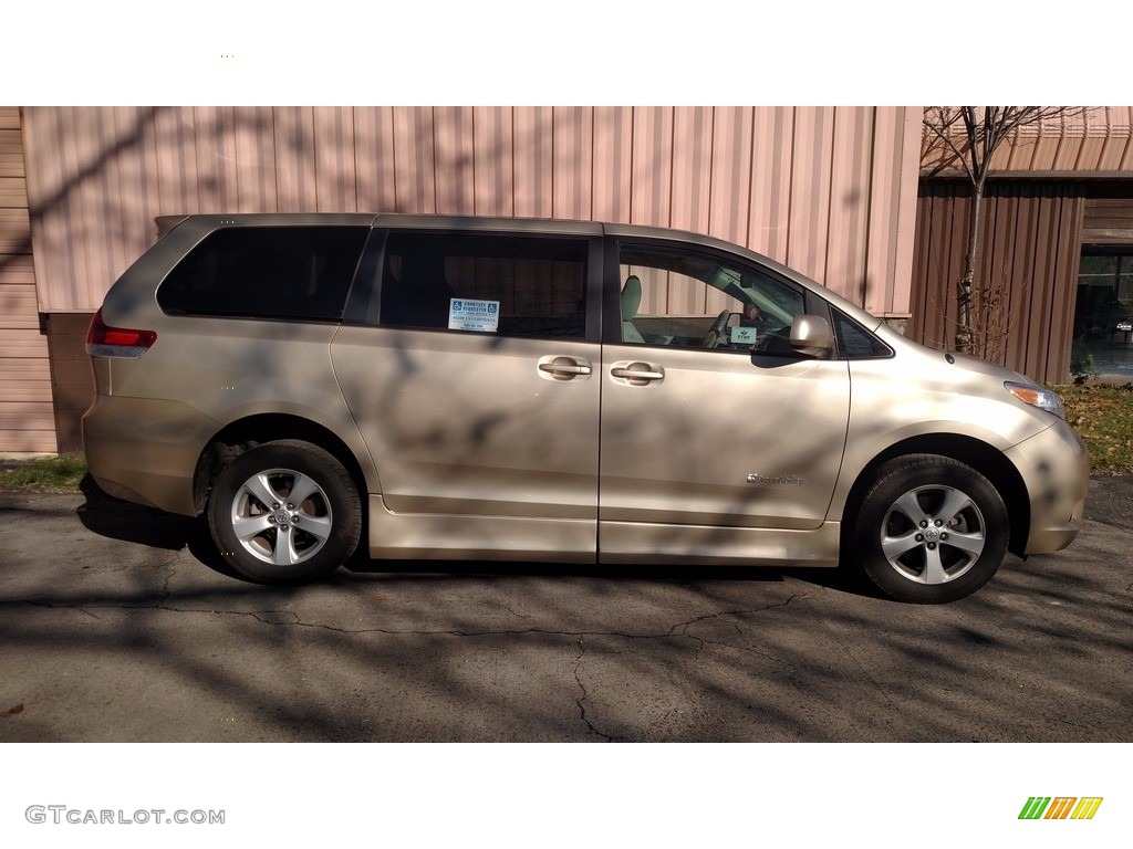 2011 Sienna LE - Sandy Beach Metallic / Bisque photo #4