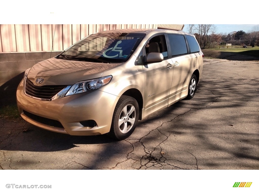 2011 Sienna LE - Sandy Beach Metallic / Bisque photo #8