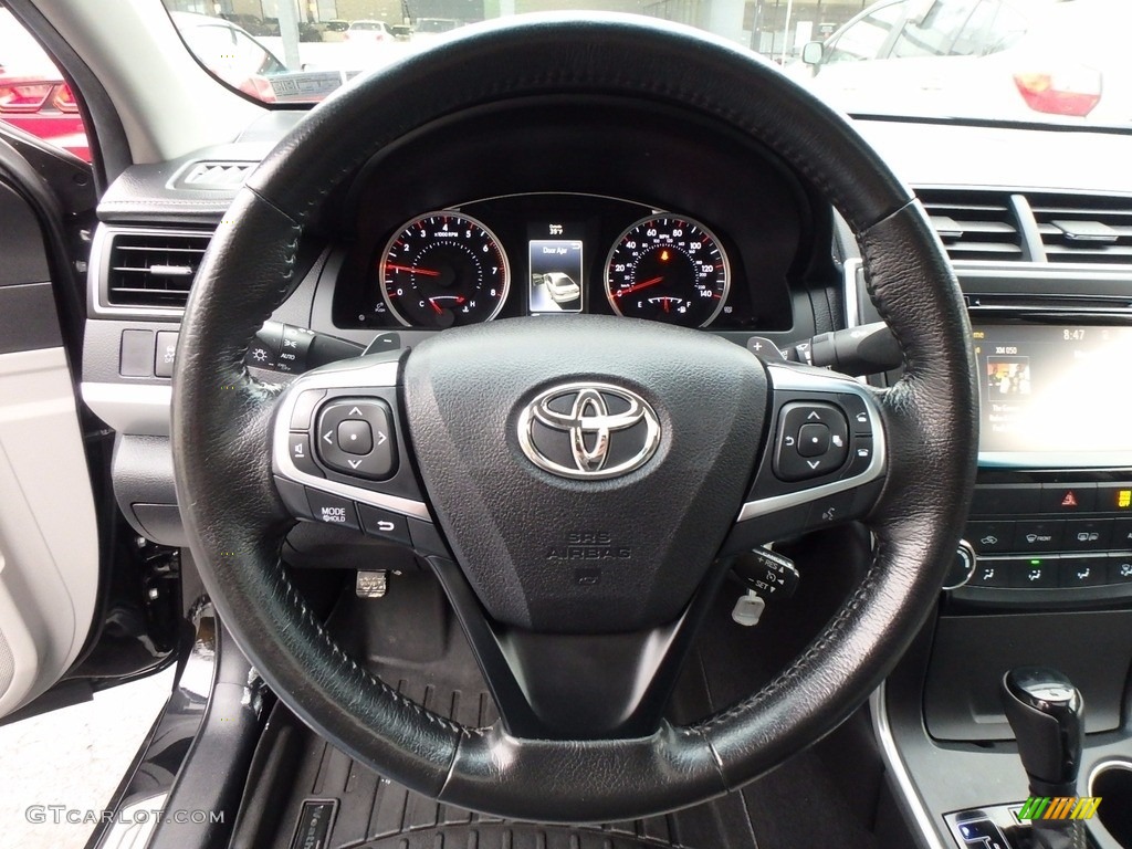 2015 Toyota Camry SE Ash Steering Wheel Photo #123959888