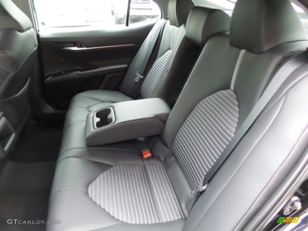 Black Interior 2018 Toyota Camry Hybrid SE Photo #123960012