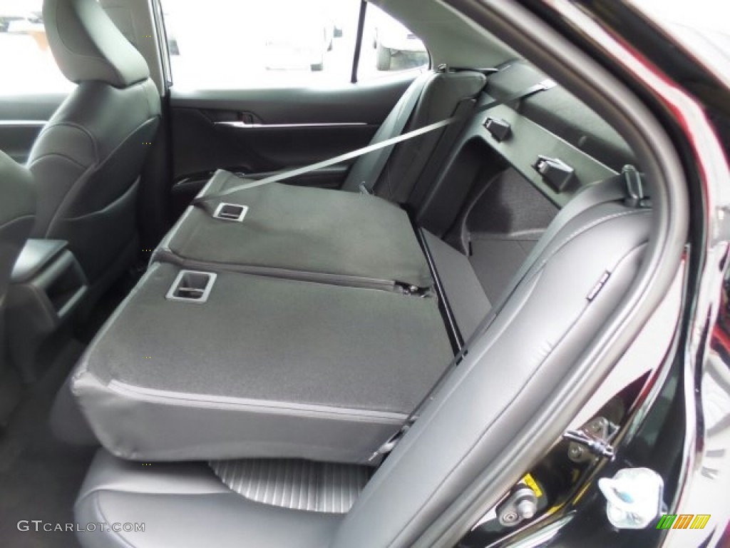 2018 Toyota Camry Hybrid SE Interior Color Photos