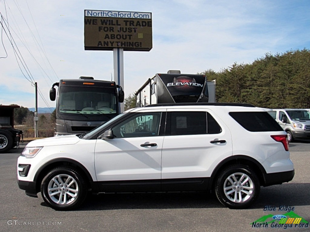 2017 Explorer FWD - Oxford White / Medium Light Camel photo #2