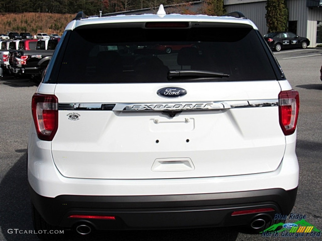2017 Explorer FWD - Oxford White / Medium Light Camel photo #4
