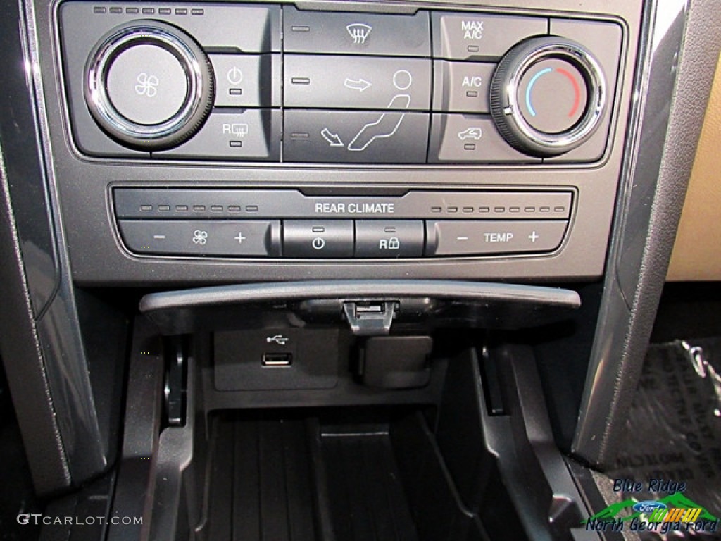 2017 Explorer FWD - Oxford White / Medium Light Camel photo #22