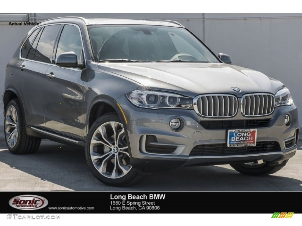 Space Gray Metallic BMW X5