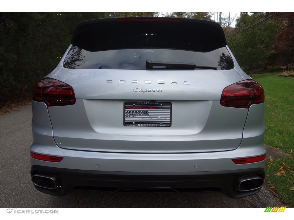 2017 Cayenne Platinum Edition - Rhodium Silver Metallic / Black photo #5