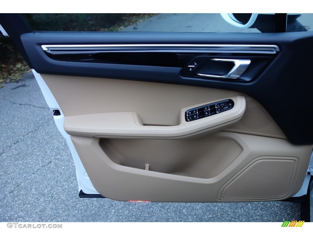 2017 Porsche Macan Standard Macan Model Black/Luxor Beige w/Alcantara Door Panel Photo #123978664