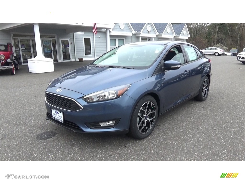 2018 Focus SEL Sedan - Blue Metallic / Charcoal Black photo #3