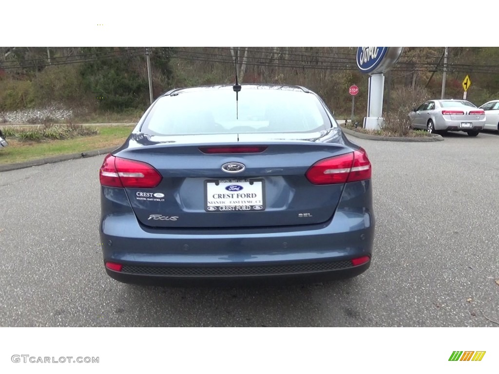 2018 Focus SEL Sedan - Blue Metallic / Charcoal Black photo #6