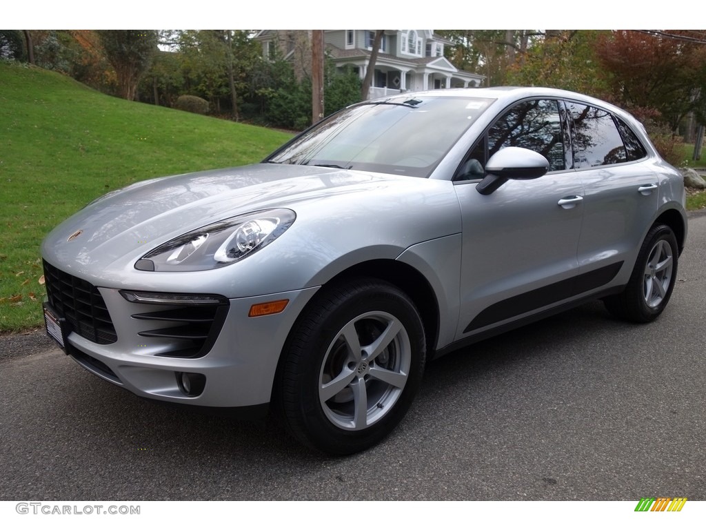 Rhodium Silver Metallic 2017 Porsche Macan Standard Macan Model Exterior Photo #123979645
