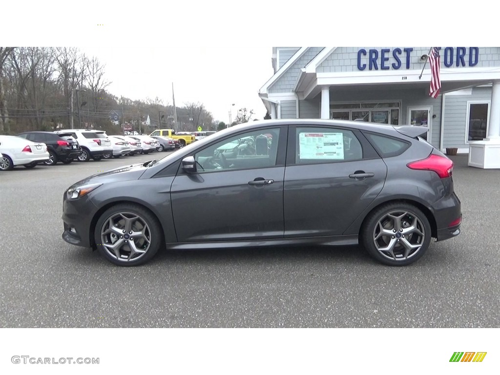 2018 Focus ST Hatch - Magnetic / Charcoal Black photo #4