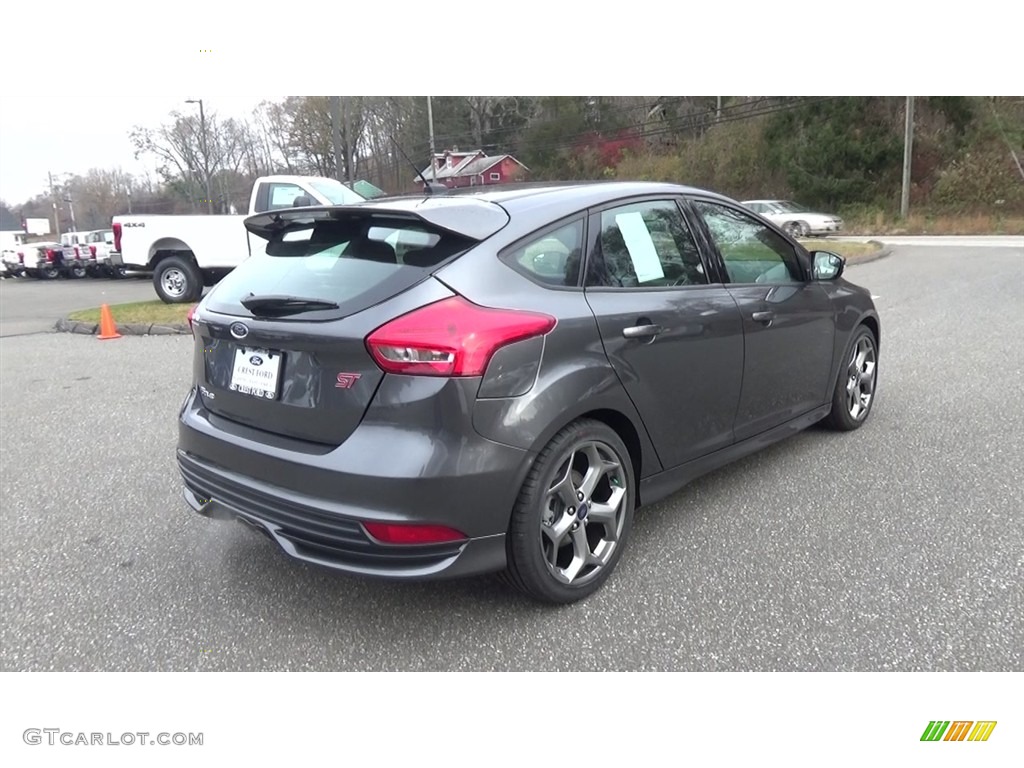 2018 Focus ST Hatch - Magnetic / Charcoal Black photo #7