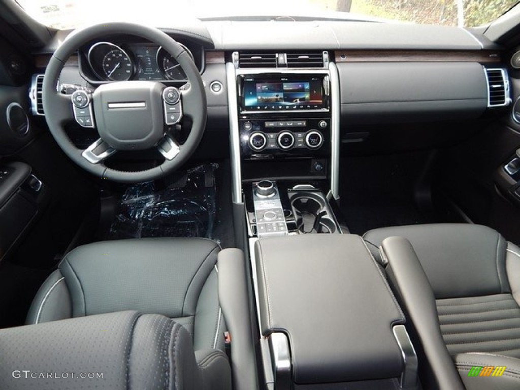2017 Land Rover Discovery HSE Luxury Dashboard Photos