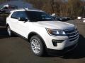 2018 White Platinum Ford Explorer XLT 4WD  photo #3