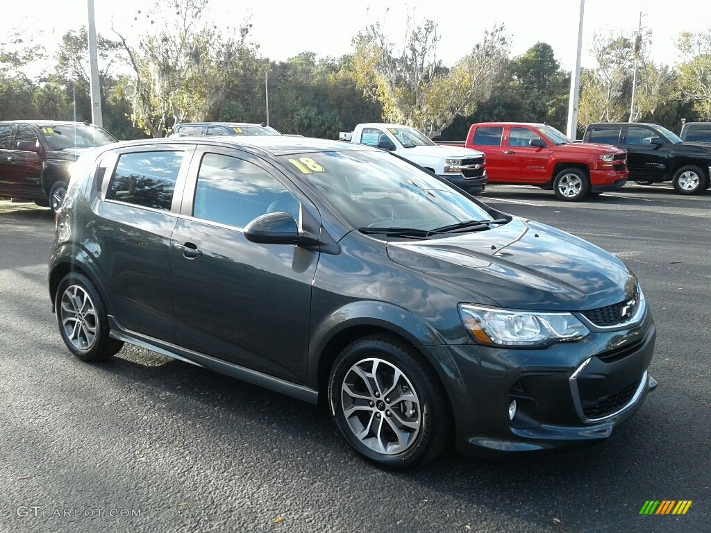 Nightfall Gray Metallic 2018 Chevrolet Sonic LT Hatchback Exterior Photo #123991333