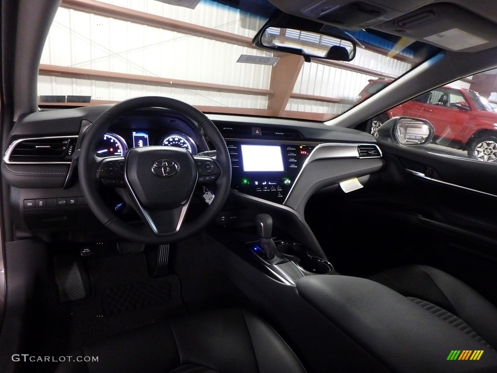 2018 Camry SE - Predawn Gray Mica / Black photo #8