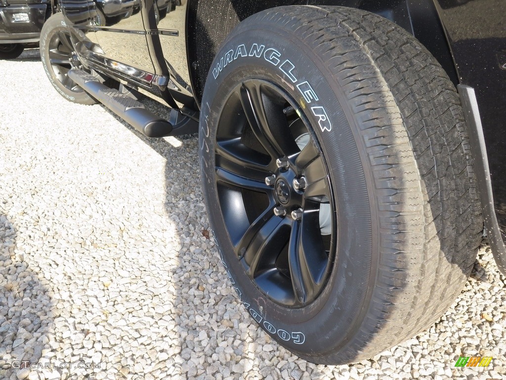 2018 1500 Night Crew Cab 4x4 - Brilliant Black Crystal Pearl / Black photo #14