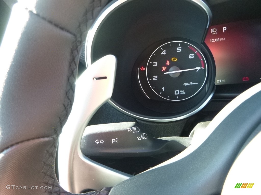 2018 Alfa Romeo Stelvio Sport AWD Controls Photo #123994234