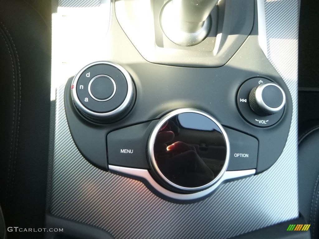 2018 Alfa Romeo Stelvio Sport AWD Controls Photo #123994396