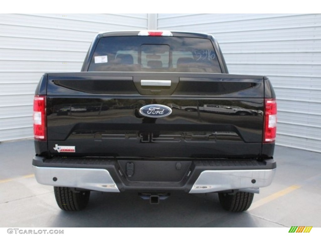 2018 F150 XLT SuperCrew 4x4 - Shadow Black / Earth Gray photo #8