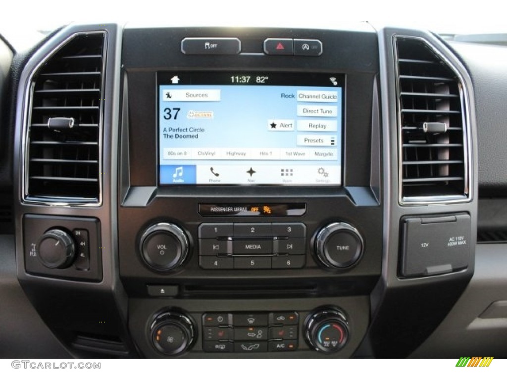 2018 F150 XLT SuperCrew 4x4 - Shadow Black / Earth Gray photo #16