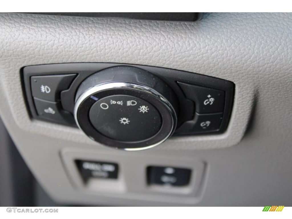 2018 F150 XLT SuperCrew 4x4 - Shadow Black / Earth Gray photo #20