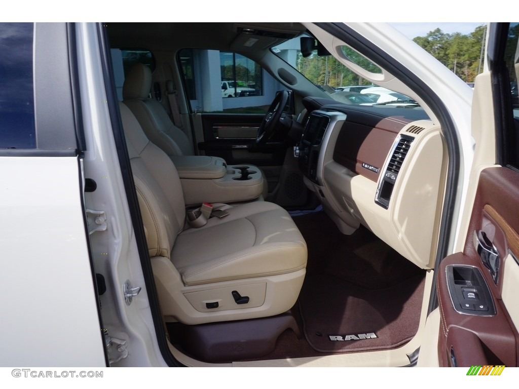 2017 1500 Laramie Crew Cab 4x4 - Pearl White / Canyon Brown/Light Frost Beige photo #18