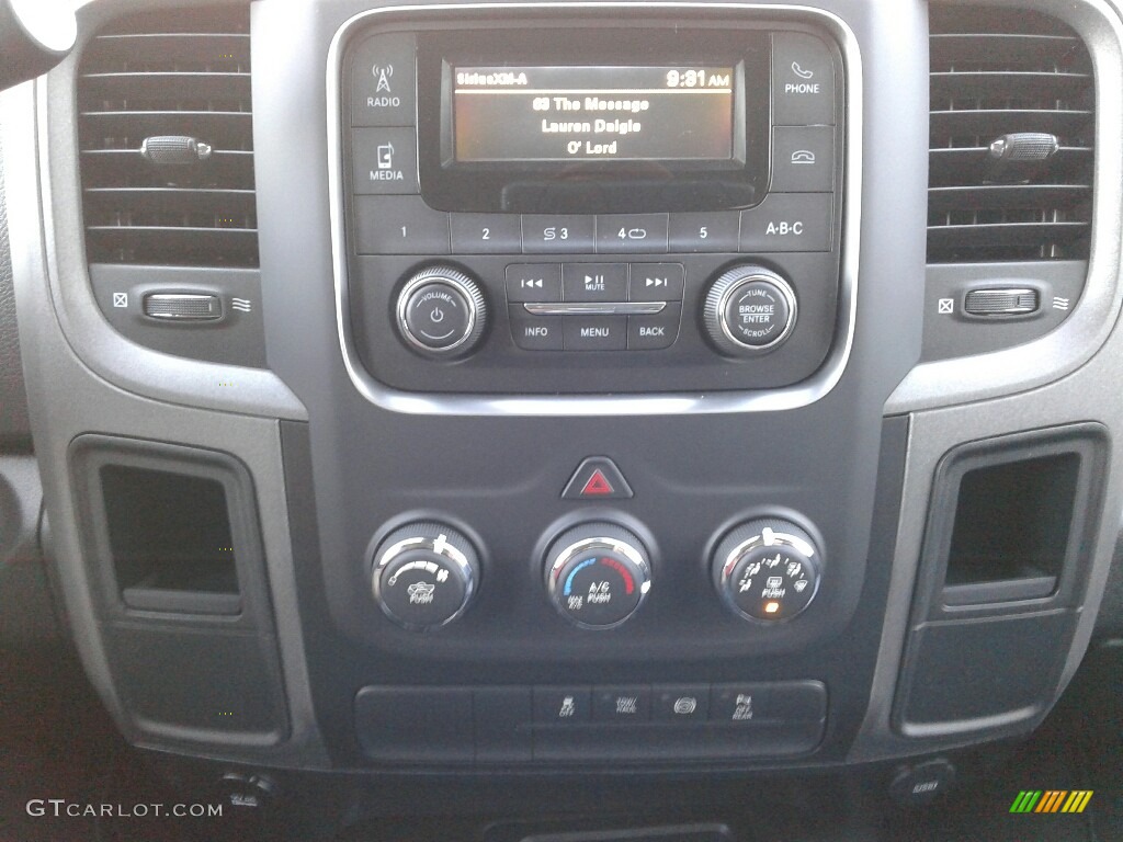 2018 Ram 2500 Tradesman Crew Cab 4x4 Controls Photo #124000051