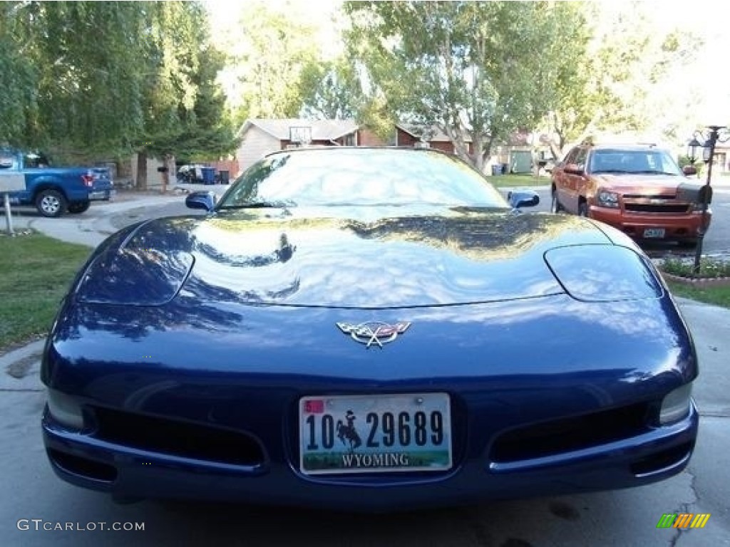 2004 Corvette Coupe - LeMans Blue Metallic / Light Gray photo #2