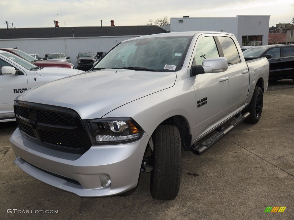 2018 1500 Night Crew Cab 4x4 - Bright Silver Metallic / Black photo #5