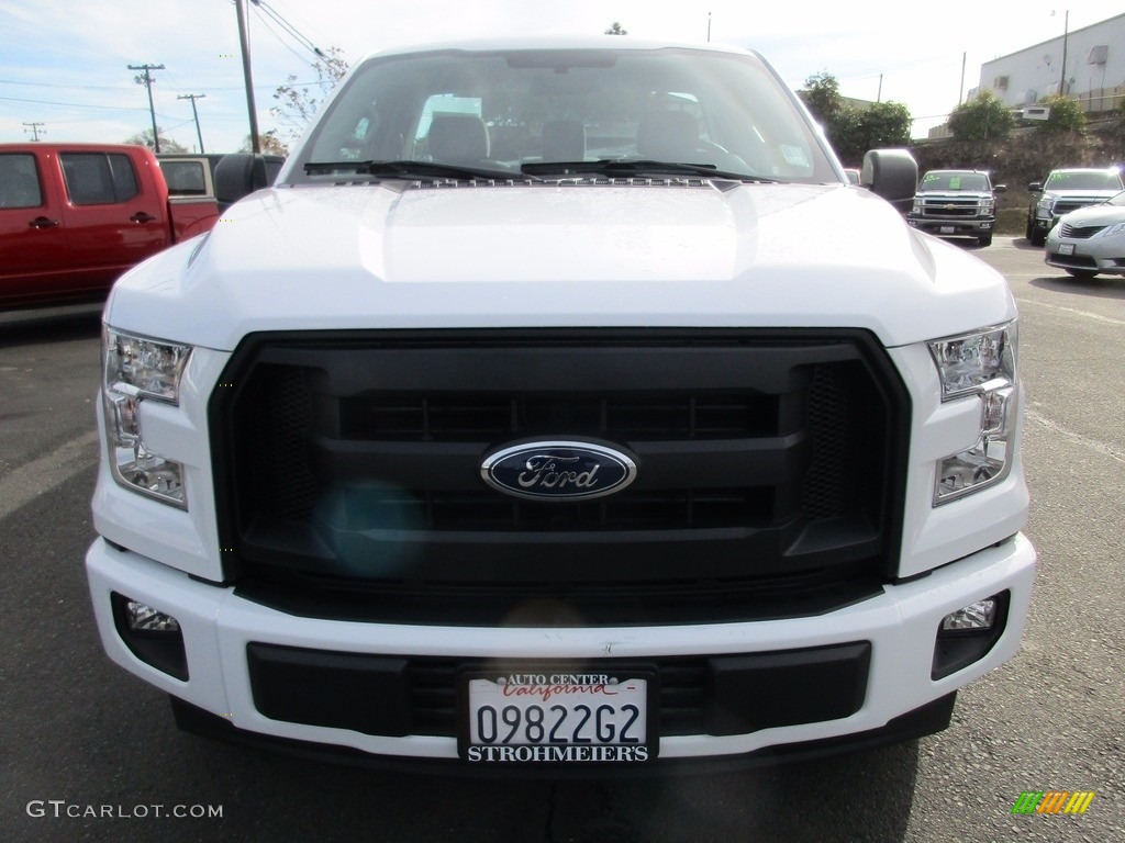 2017 F150 XL Regular Cab - Oxford White / Earth Gray photo #2