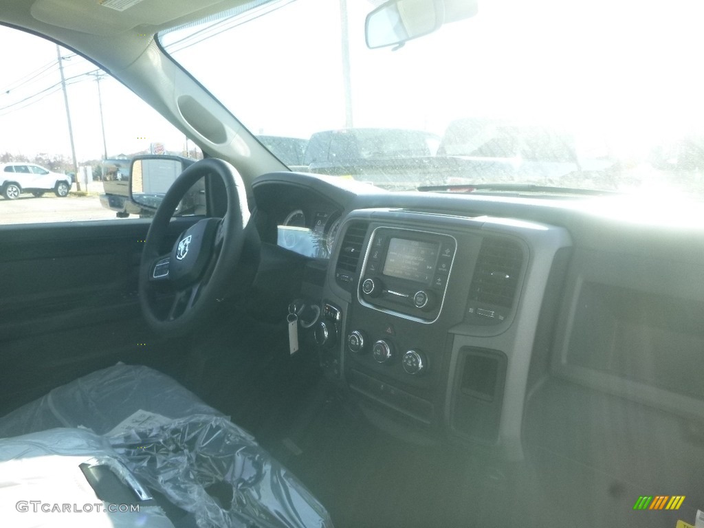 2018 1500 Express Quad Cab 4x4 - Granite Crystal Metallic / Black/Diesel Gray photo #11