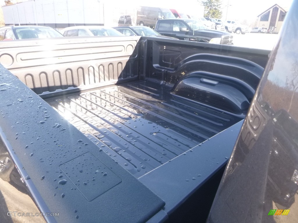 2018 1500 Express Quad Cab 4x4 - Granite Crystal Metallic / Black/Diesel Gray photo #14
