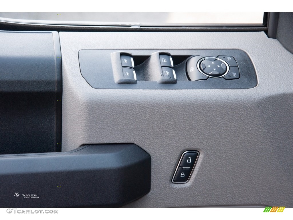 2018 F150 XL SuperCab 4x4 - Ingot Silver / Earth Gray photo #7