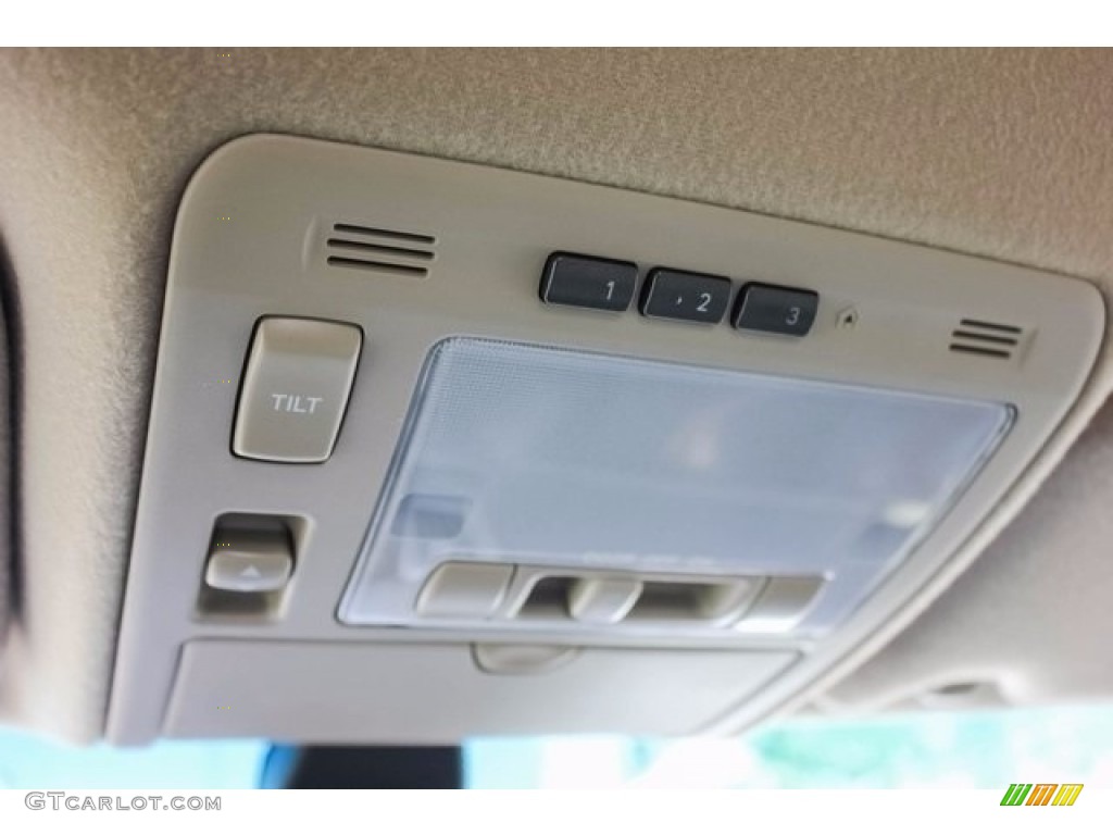 2006 RX 330 - Crystal White Pearl / Ivory photo #42