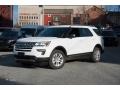 2018 Oxford White Ford Explorer XLT 4WD  photo #1