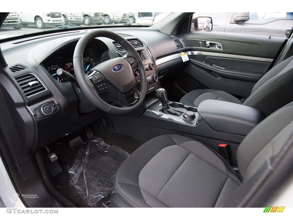 2018 Explorer XLT 4WD - Oxford White / Ebony Black photo #5