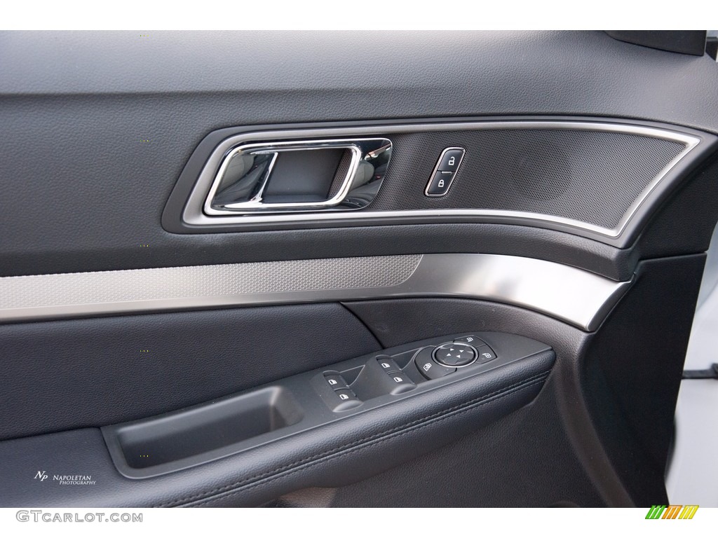2018 Explorer XLT 4WD - Oxford White / Ebony Black photo #6