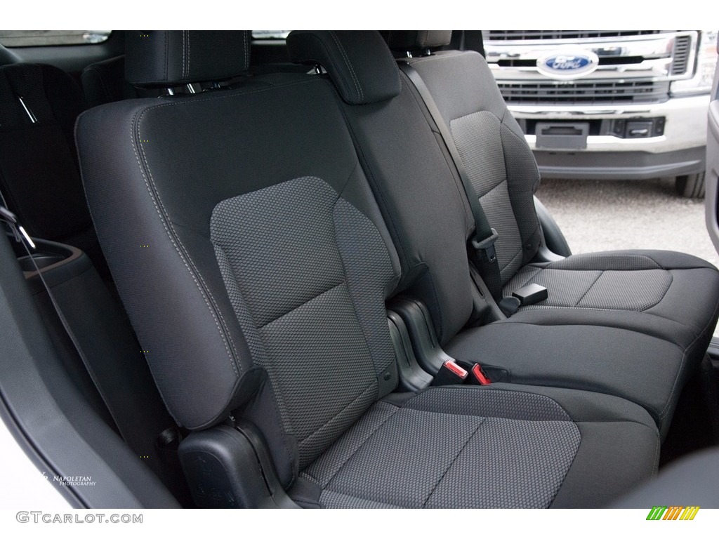 2018 Ford Explorer XLT 4WD Rear Seat Photo #124008040 | GTCarLot.com