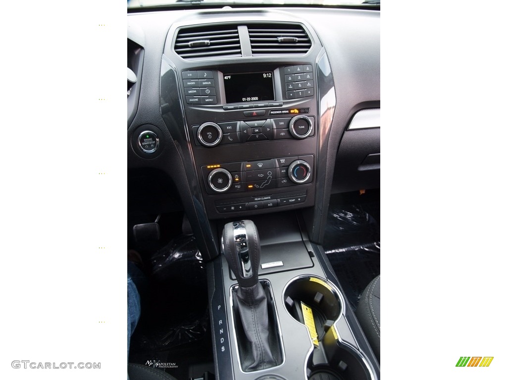 2018 Explorer XLT 4WD - Oxford White / Ebony Black photo #14