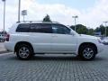 Super White - Highlander V6 4WD Photo No. 6