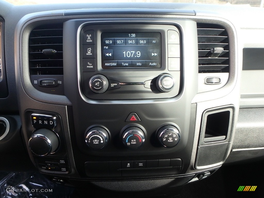 2018 1500 Express Quad Cab 4x4 - Brilliant Black Crystal Pearl / Black/Diesel Gray photo #15